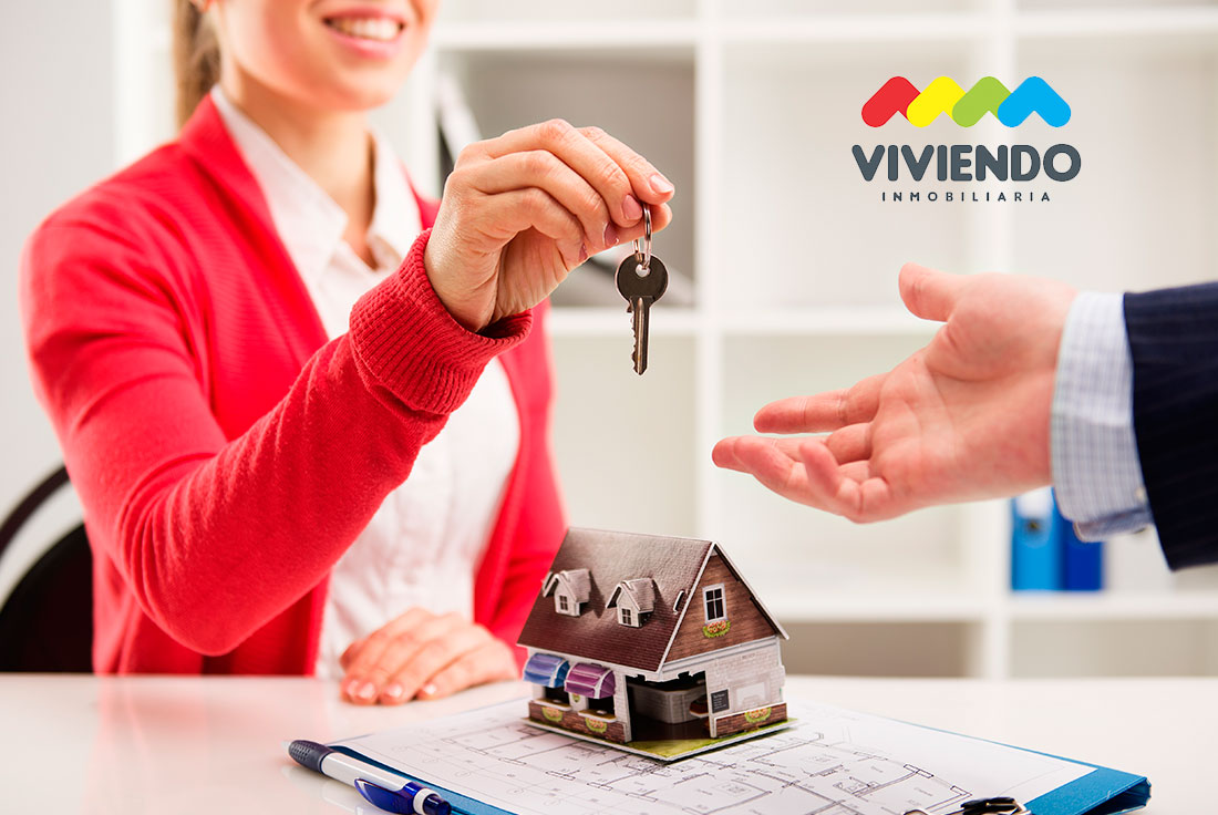 En Bluestone Properties podemos ayudarle en el proceso de compra o venta de una propiedad en España. Asesoramiento en operaciones inmobiliarias.